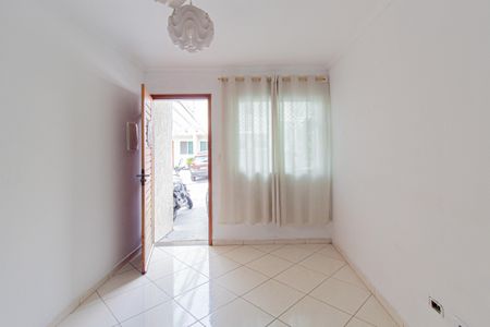 Sala de casa de condomínio para alugar com 2 quartos, 72m² em Vila Pierina, São Paulo