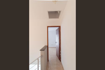 Casa de condomínio à venda com 72m², 2 quartos e 1 vagaCorredor
