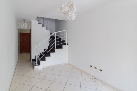 Sala de casa de condomínio para alugar com 2 quartos, 72m² em Vila Pierina, São Paulo