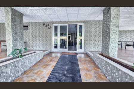 Apartamento para alugar com 65m², 2 quartos e 1 vagaEntrada do Prédio 