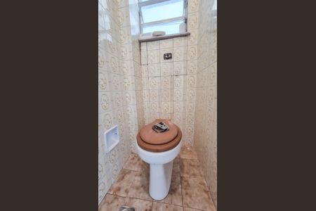 Apartamento para alugar com 65m², 2 quartos e 1 vagaBanheiro do quarto dependência de empregada