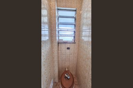 Apartamento para alugar com 65m², 2 quartos e 1 vagaBanheiro do quarto dependência de empregada