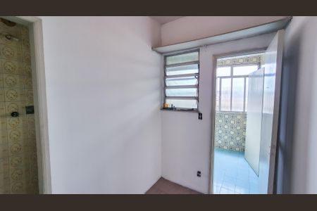 Apartamento para alugar com 65m², 2 quartos e 1 vagaQuarto dependência de empregada