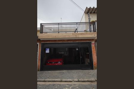 Casa à venda com 130m², 3 quartos e 2 vagas Casa à venda com 130m², 3 quartos e 2 vagasFachada