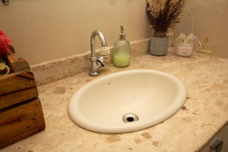 Casa à venda com 130m², 3 quartos e 2 vagas Casa à venda com 130m², 3 quartos e 2 vagasBanheiro da Suíte