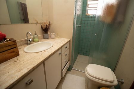 Casa à venda com 130m², 3 quartos e 2 vagas Casa à venda com 130m², 3 quartos e 2 vagasBanheiro da Suíte