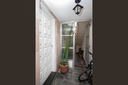 Casa à venda com 130m², 3 quartos e 2 vagas Casa à venda com 130m², 3 quartos e 2 vagasHall de entrada