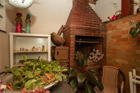 Casa à venda com 130m², 3 quartos e 2 vagas Casa à venda com 130m², 3 quartos e 2 vagasChurrasqueira