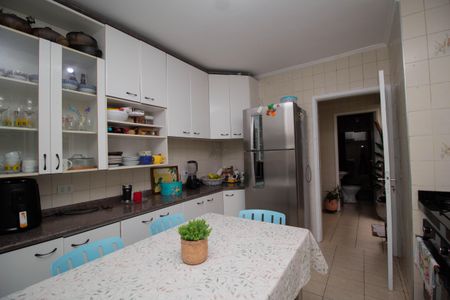 Casa à venda com 130m², 3 quartos e 2 vagas Casa à venda com 130m², 3 quartos e 2 vagasCozinha