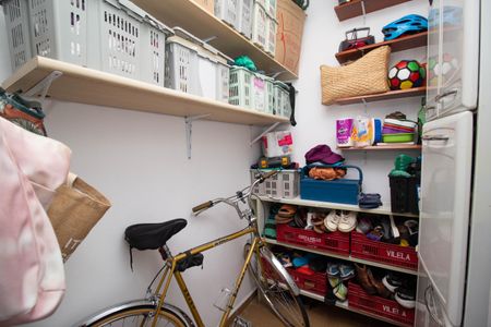 Casa à venda com 130m², 3 quartos e 2 vagas Casa à venda com 130m², 3 quartos e 2 vagasQuarto de Serviço