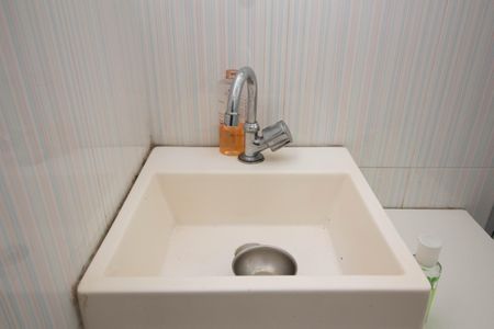 Casa à venda com 130m², 3 quartos e 2 vagas Casa à venda com 130m², 3 quartos e 2 vagasBanheiro Social