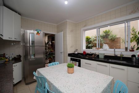 Casa à venda com 130m², 3 quartos e 2 vagas Casa à venda com 130m², 3 quartos e 2 vagasCozinha