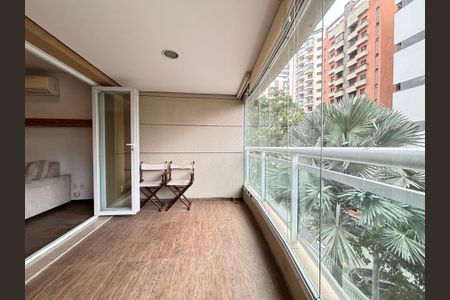 Apartamento para alugar com 87m², 2 quartos e 2 vagas Apartamento para alugar com 87m², 2 quartos e 2 vagasVaranda