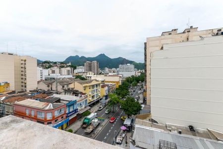 Apartamento à venda com 160m², 4 quartos e sem vagaVaranda