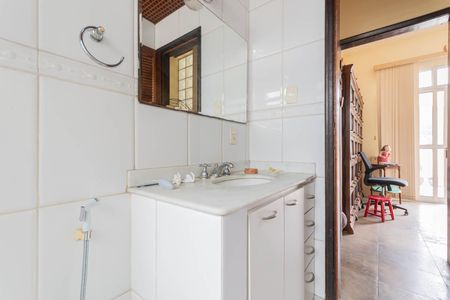 Apartamento à venda com 160m², 4 quartos e sem vagaBanheiro 2