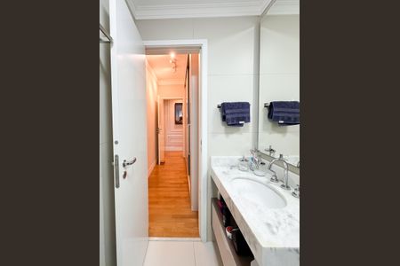 Apartamento à venda com 127m², 3 quartos e 2 vagasBanheiro da Suíte 2