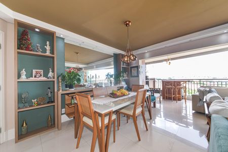 Sala de apartamento à venda com 3 quartos, 129m² em Jardim Aeroporto, São Paulo