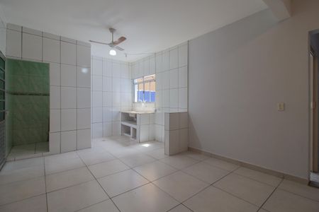 Sala/Sala de jantar/Cozinha de casa para alugar com 2 quartos, 60m² em Vila Falchi, Mauá