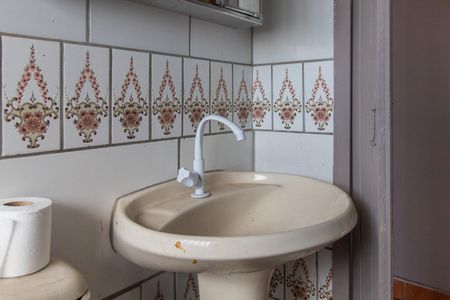 Casa à venda com 298m², 6 quartos e 4 vagasBanheiro - Casa 4