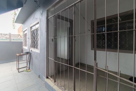 Casa à venda com 298m², 6 quartos e 4 vagasFachada - Casa 1