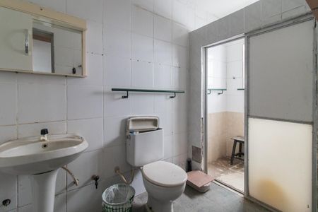 Casa à venda com 298m², 6 quartos e 4 vagasBanheiro - Casa 1