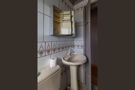 Casa à venda com 298m², 6 quartos e 4 vagasBanheiro - Casa 4