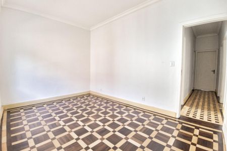 Casa à venda com 259m², 5 quartos e 3 vagasQuarto