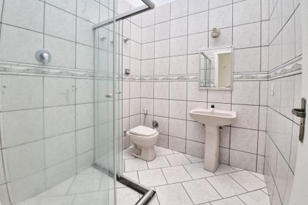 Casa à venda com 259m², 5 quartos e 3 vagasBanheiro