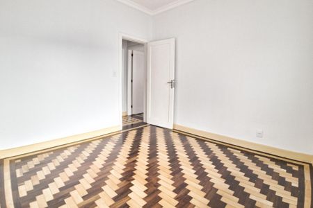 Casa à venda com 259m², 5 quartos e 3 vagasQuarto