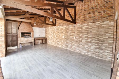 Casa à venda com 259m², 5 quartos e 3 vagasOutros