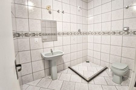 Casa à venda com 259m², 5 quartos e 3 vagasBanheiro