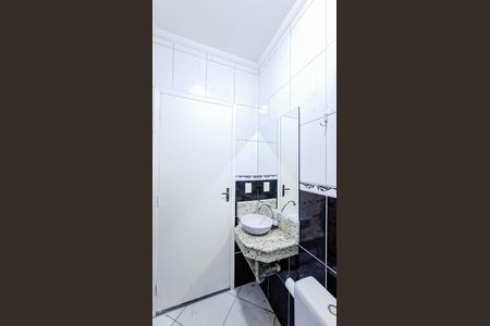 Casa à venda com 102m², 2 quartos e 2 vagas Casa à venda com 102m², 2 quartos e 2 vagasBanheiro Social