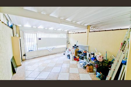 Casa à venda com 102m², 2 quartos e 2 vagas Casa à venda com 102m², 2 quartos e 2 vagasGaragem