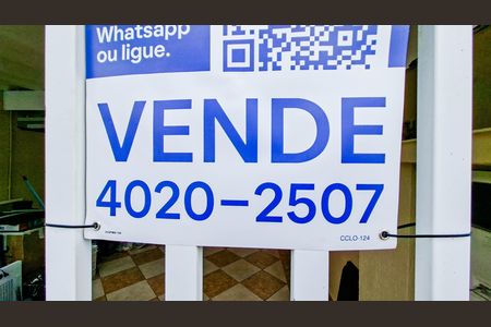 Casa à venda com 102m², 2 quartos e 2 vagas Casa à venda com 102m², 2 quartos e 2 vagasPlaca