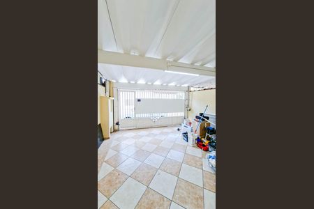 Casa à venda com 102m², 2 quartos e 2 vagas Casa à venda com 102m², 2 quartos e 2 vagasGaragem
