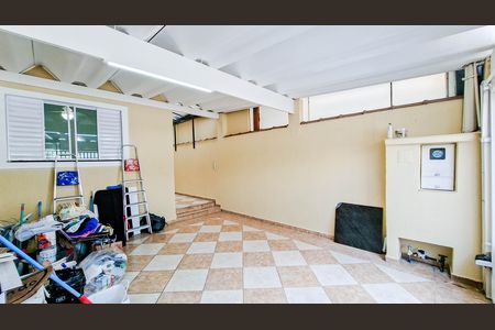 Casa à venda com 102m², 2 quartos e 2 vagas Casa à venda com 102m², 2 quartos e 2 vagasGaragem