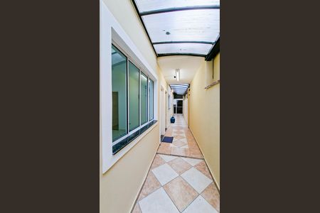 Casa à venda com 102m², 2 quartos e 2 vagas Casa à venda com 102m², 2 quartos e 2 vagasCorredor Lateral