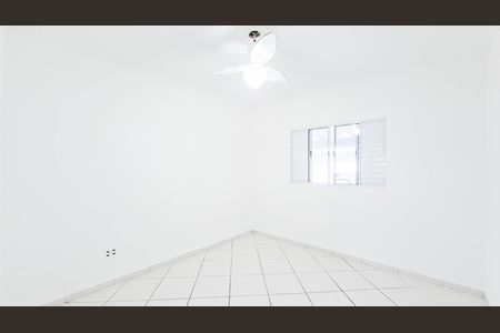 Casa à venda com 102m², 2 quartos e 2 vagas Casa à venda com 102m², 2 quartos e 2 vagasQuarto 2 - Suíte