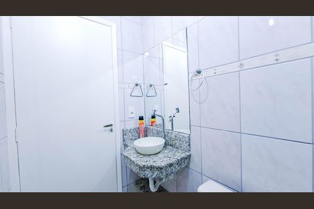 Casa à venda com 102m², 2 quartos e 2 vagas Casa à venda com 102m², 2 quartos e 2 vagasBanheiro da Suíte