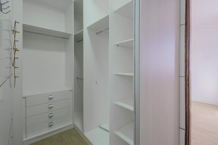Closet de casa para alugar com 2 quartos, 110m² em Vila Falchi, Mauá