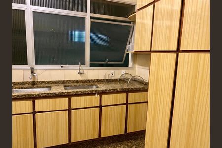 Apartamento para alugar com 170m², 4 quartos e 2 vagas Apartamento para alugar com 170m², 4 quartos e 2 vagasCozinha