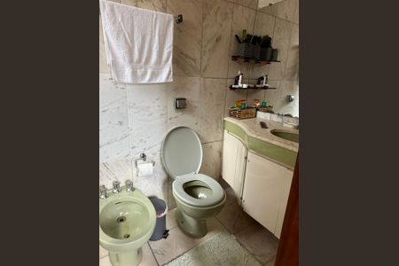 Apartamento para alugar com 170m², 4 quartos e 2 vagas Apartamento para alugar com 170m², 4 quartos e 2 vagasBanheiro