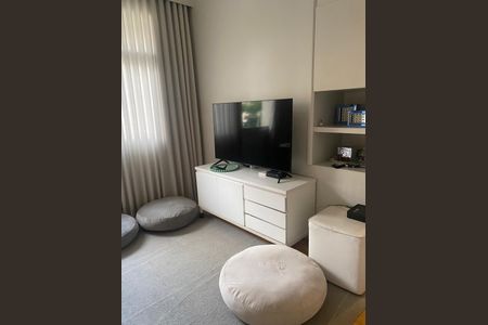 Apartamento para alugar com 170m², 4 quartos e 2 vagas Apartamento para alugar com 170m², 4 quartos e 2 vagasQuarto