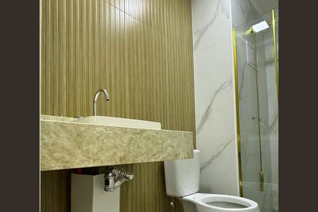 Apartamento à venda com 61m², 2 quartos e 1 vagaSuíte - Banheiro 