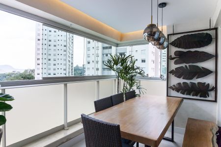 Apartamento à venda com 126m², 4 quartos e 3 vagasVaranda gourmet