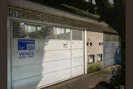 Casa à venda com 81m², 3 quartos e 2 vagasFachada