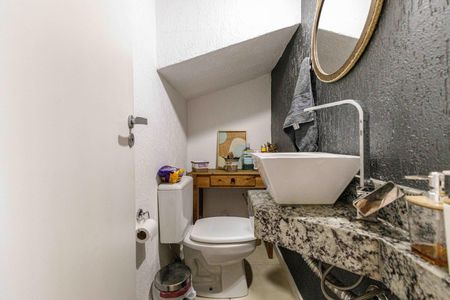 Casa de condomínio à venda com 94m², 3 quartos e 2 vagasLavabo