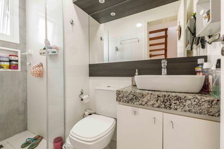 Casa de condomínio à venda com 94m², 3 quartos e 2 vagasBanheiro da Suíte