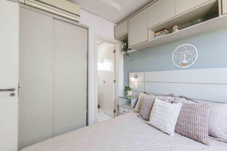 Casa de condomínio à venda com 94m², 3 quartos e 2 vagasSuíte