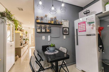 Casa de condomínio à venda com 94m², 3 quartos e 2 vagasCozinha